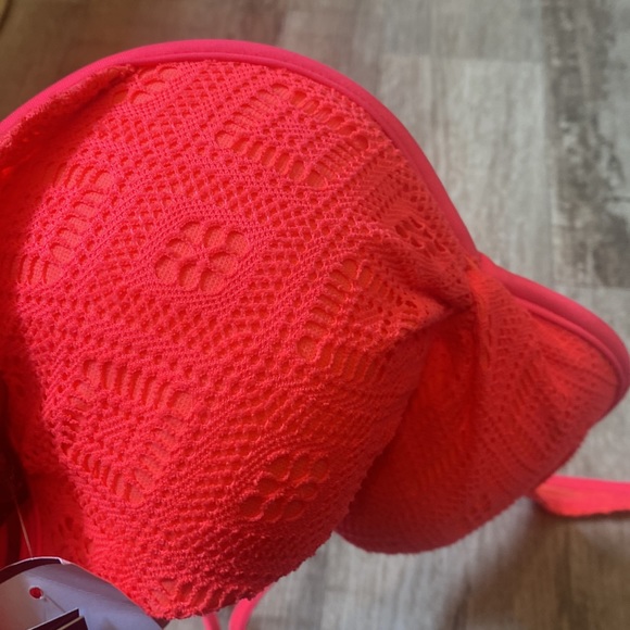 Ninety-nine bikini top XL(runs more like a L) - Picture 5 of 7